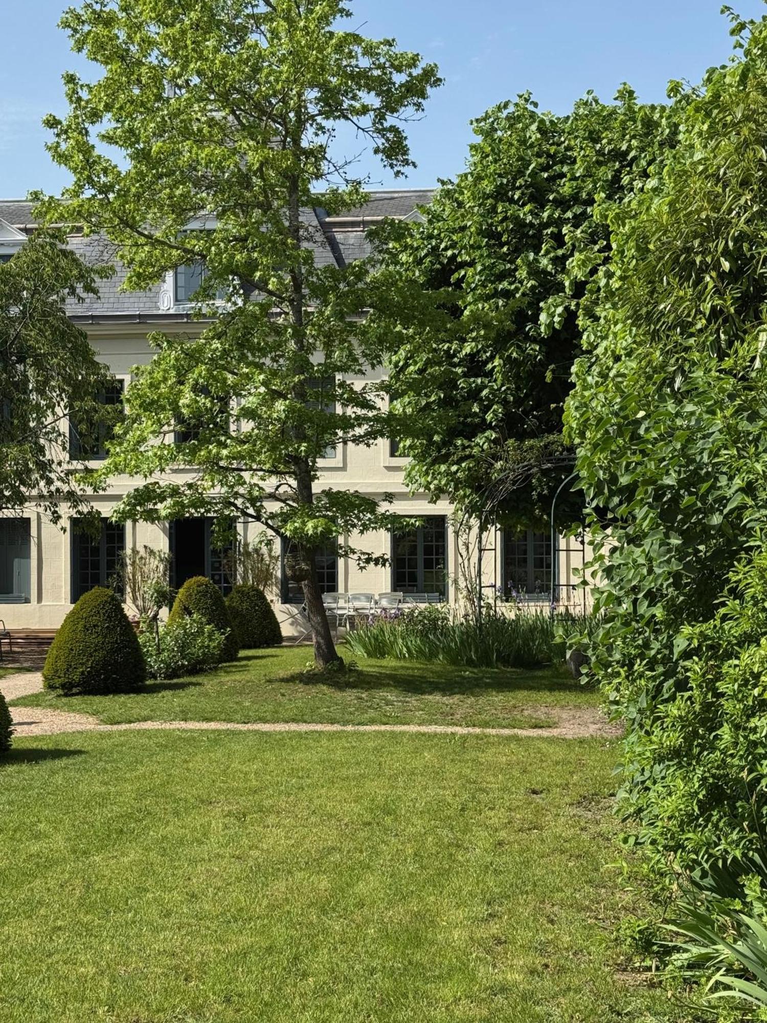 Вилла Le Vieux Manoir Амбуаз Экстерьер фото
